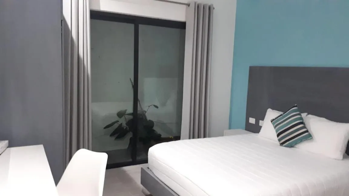 We Express Hotel Playa Del Carmen (Adults Only)