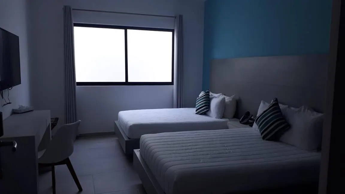 We Express Hotel Playa Del Carmen (Adults Only)