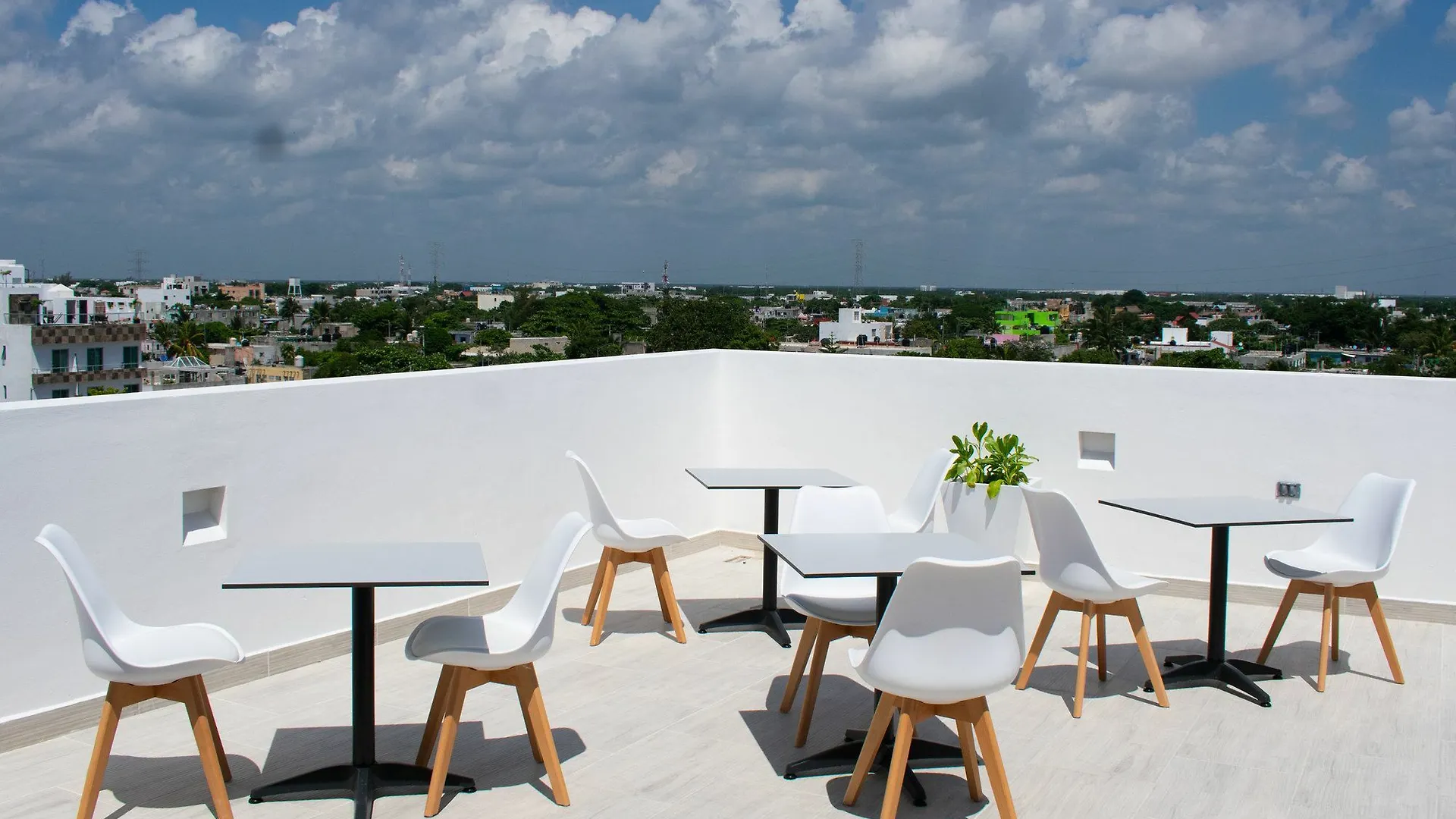 We Express Hotel Playa Del Carmen (Adults Only)