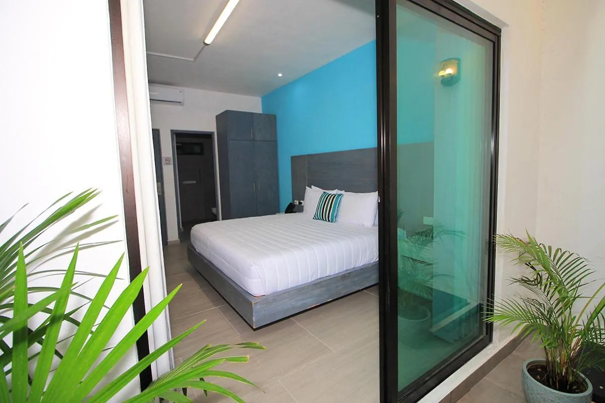 We Express Hotel Playa Del Carmen (Adults Only)