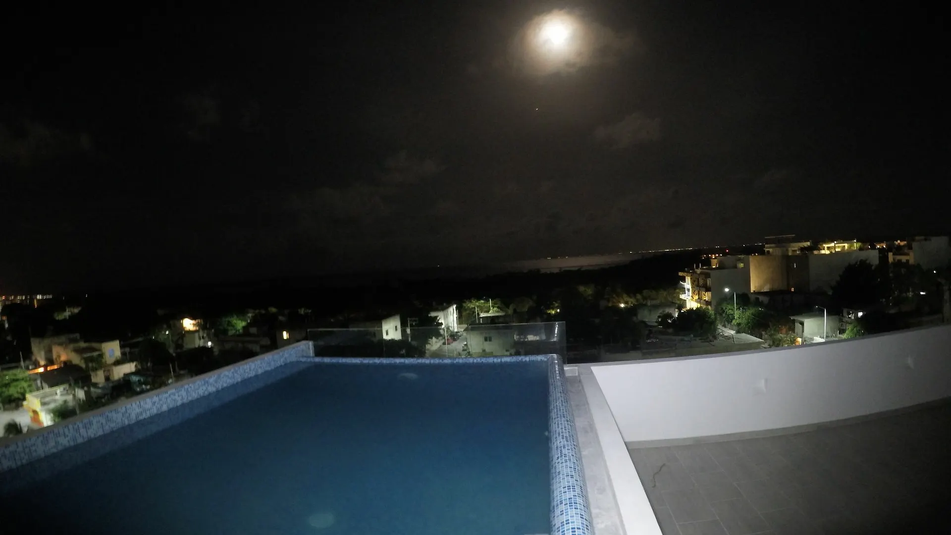 We Express Hotel Playa Del Carmen (Adults Only)