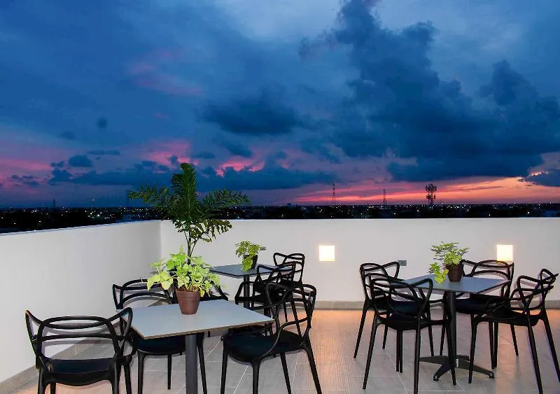 We Express Hotel Playa Del Carmen (Adults Only)